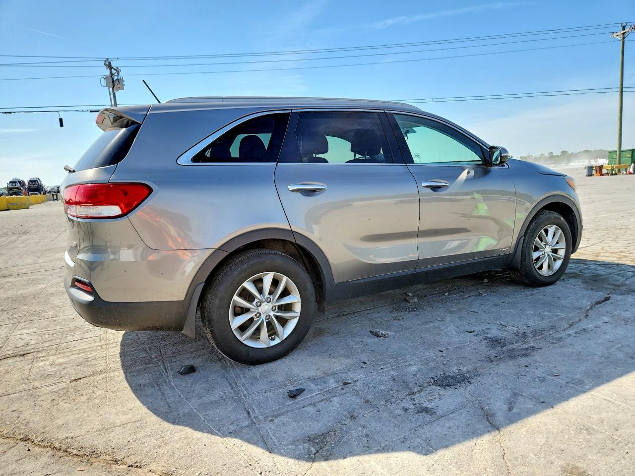 2017 Kia Sorento Lx - Image 3