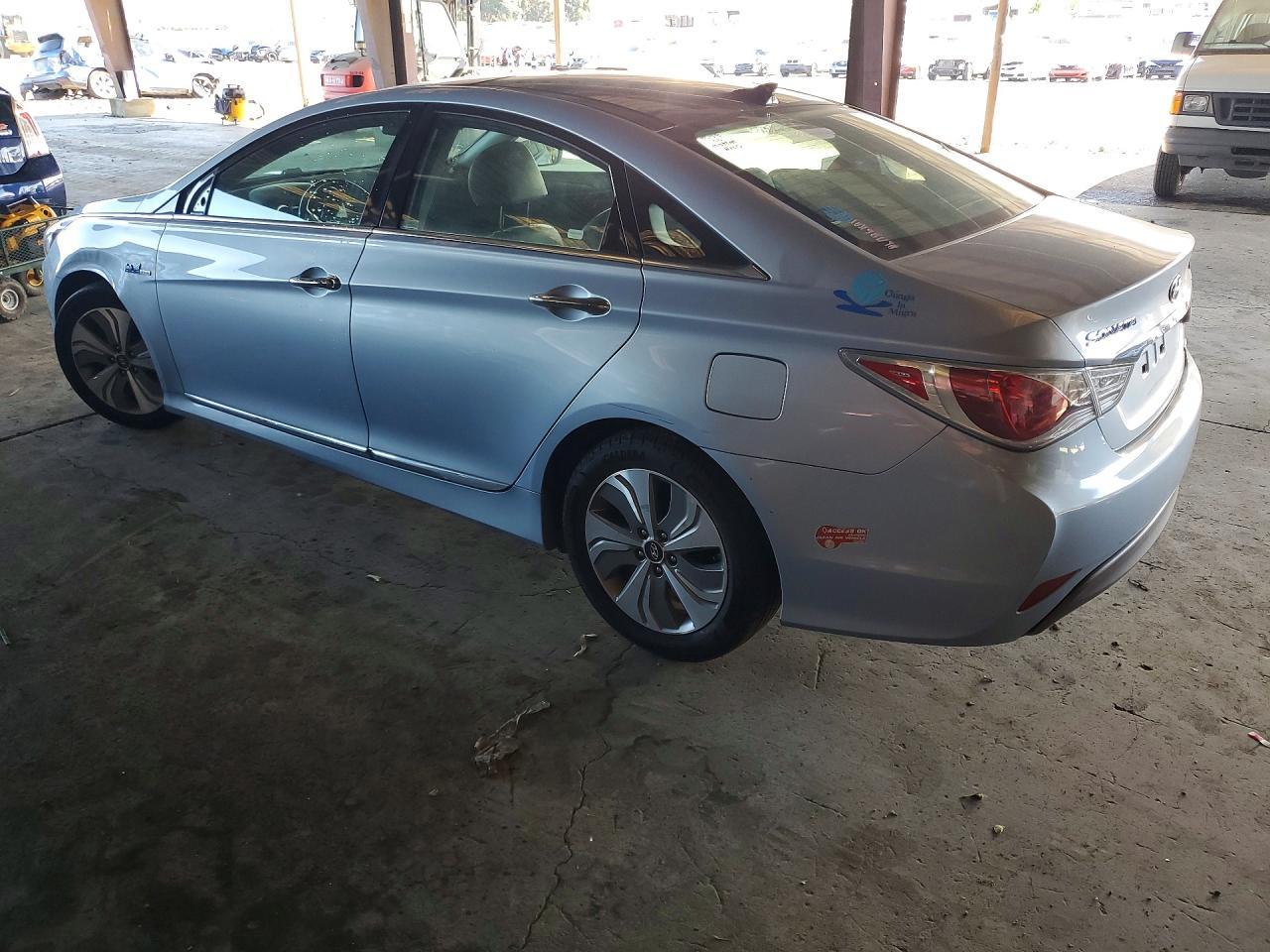 2013 Hyundai Sonata Hybrid Limited - Image 2