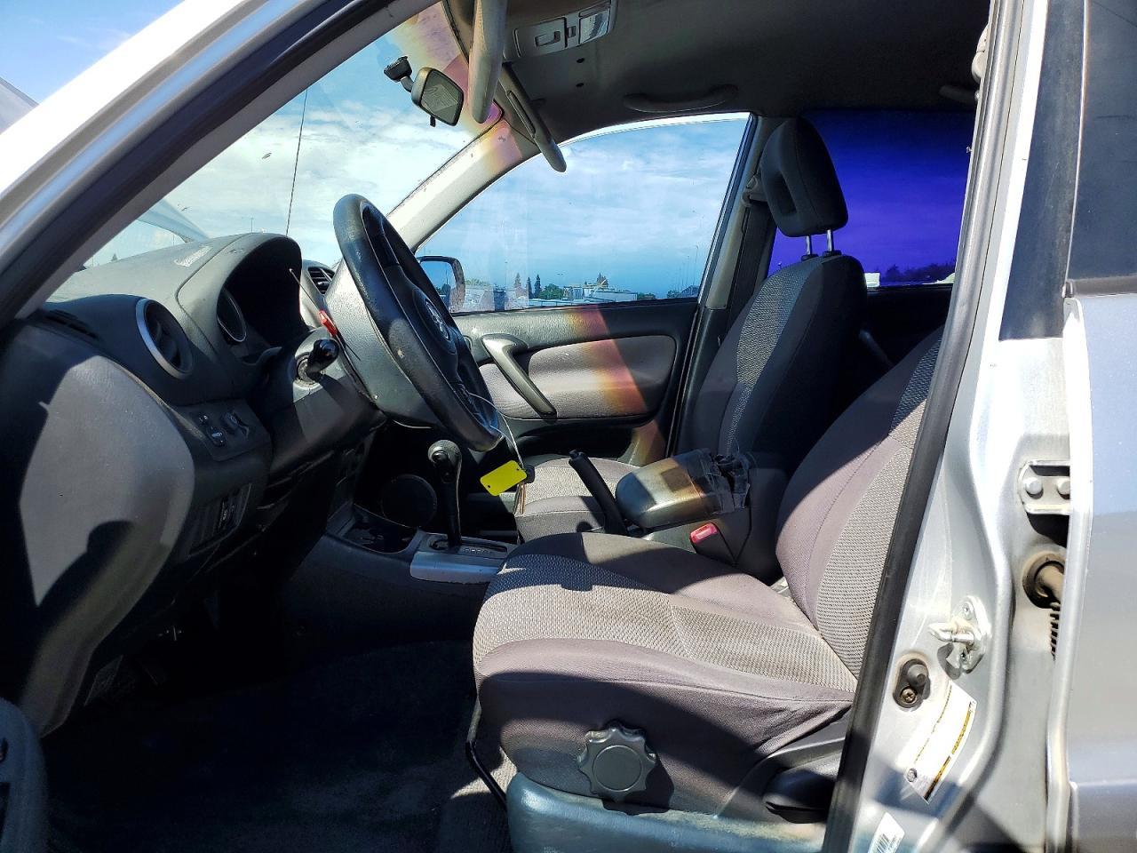2004 Toyota Rav4 Base - Image 7