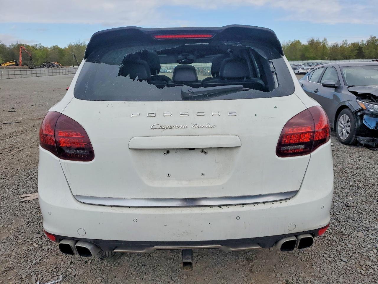 2012 Porsche Cayenne Turbo - Image 6
