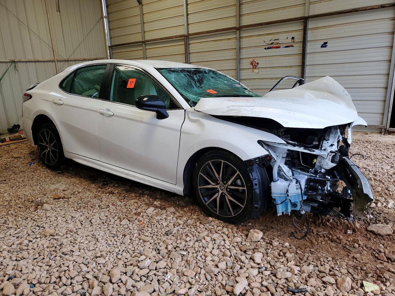 2022 Toyota Camry Se - Фото 4