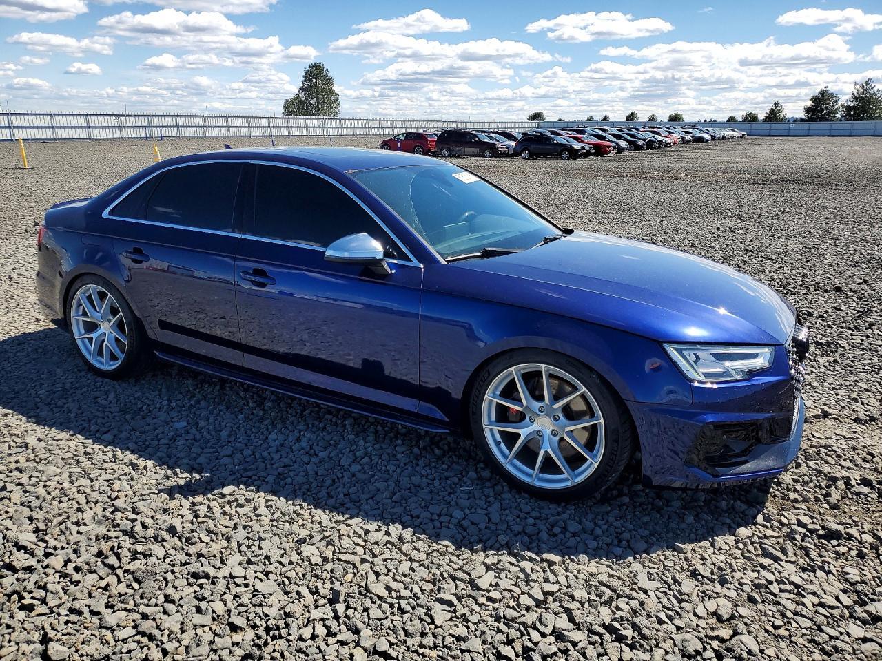 2019 Audi S4 Premium Plus - Image 4