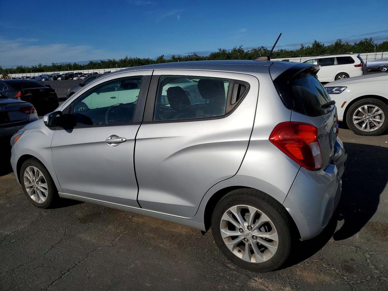2020 Chevrolet Spark 1Lt - Фото 2