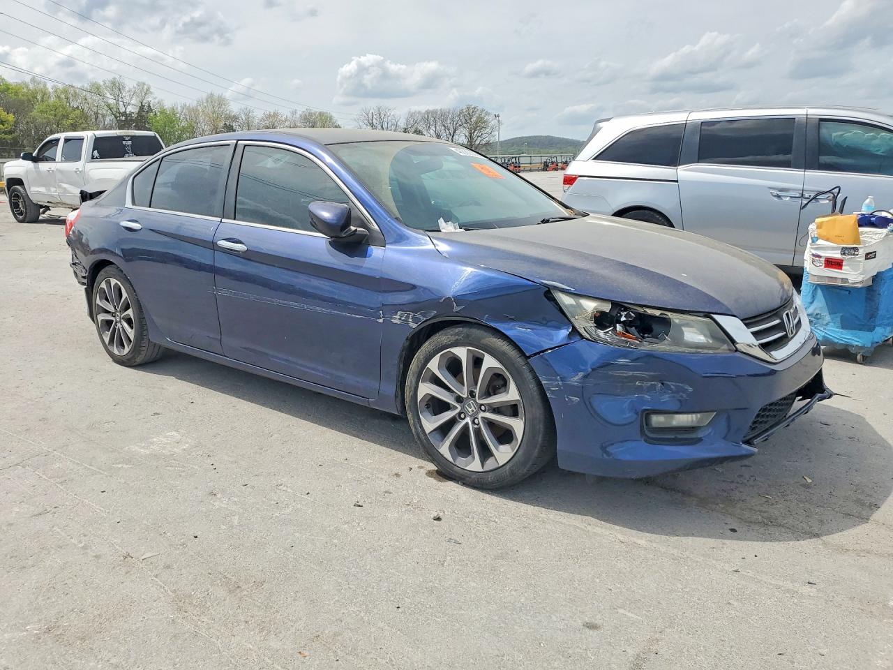 2015 Honda Accord Sport - Image 4