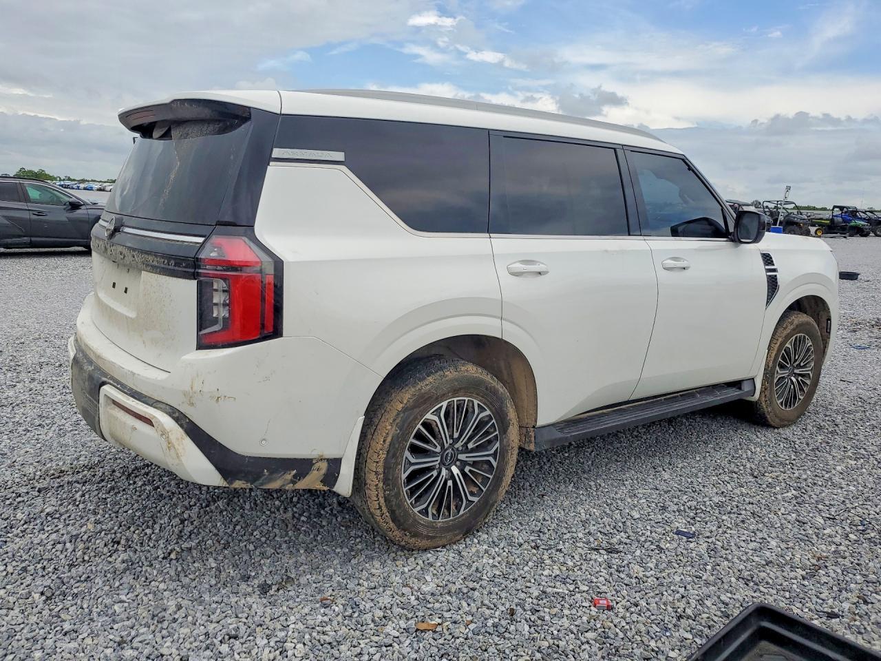 2025 Nissan Armada Sv - Фото 3