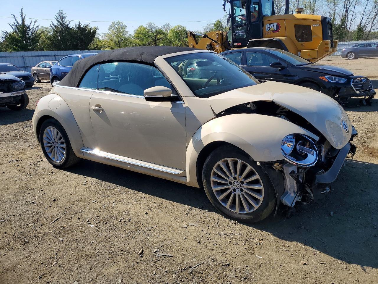 2019 Volkswagen Beetle S - Фото 4