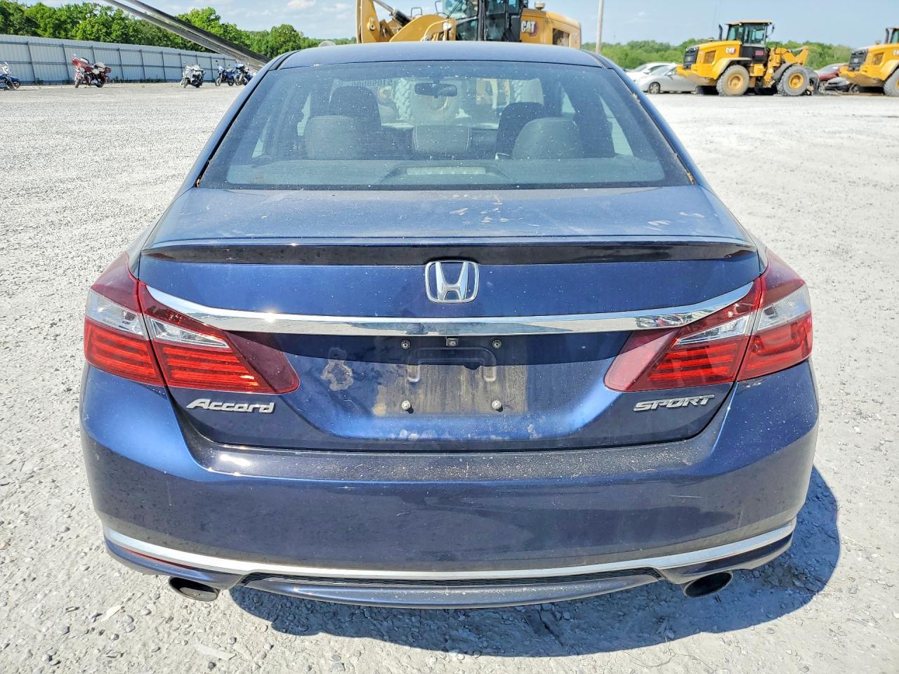 2016 Honda Accord Sport - Image 6