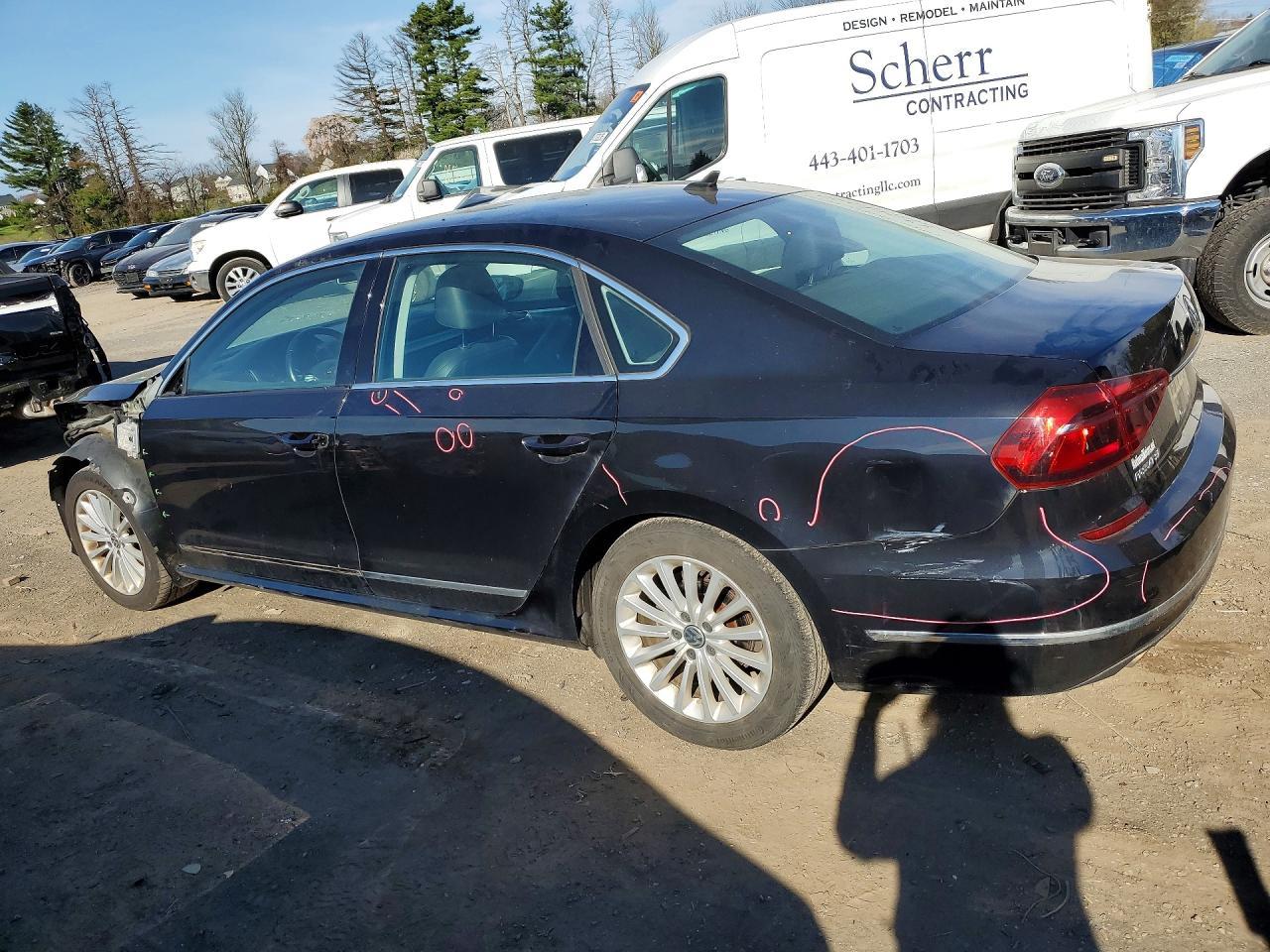 2017 Volkswagen Passat - Фото 2
