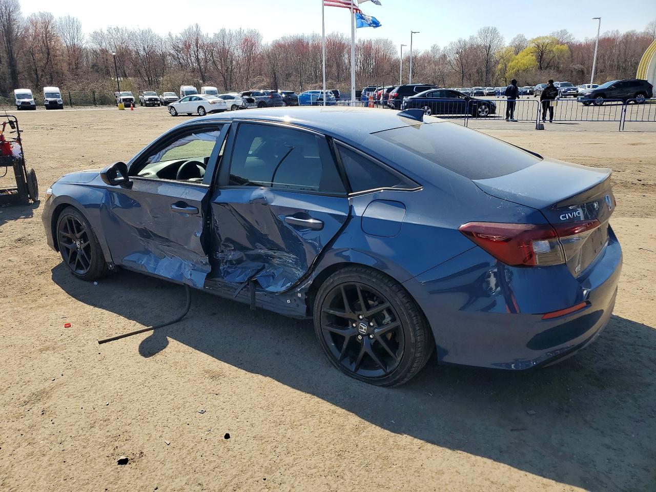2025 Honda Civic Sport - Фото 2