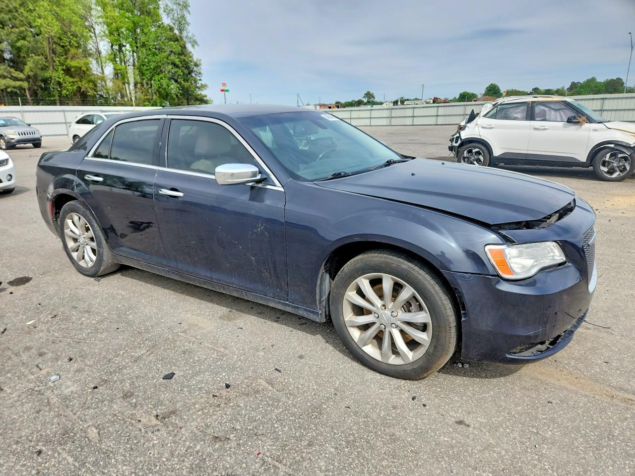 2018 Chrysler 300 Limited - Image 4