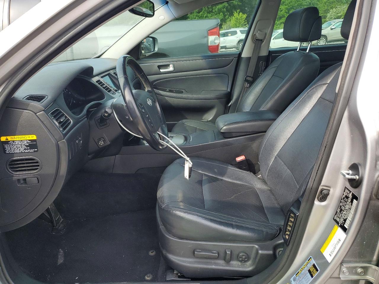 2012 Hyundai Genesis 3.8L - Фото 7