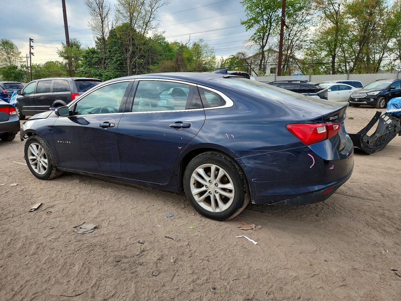 2017 Chevrolet Malibu Lt - Фото 2
