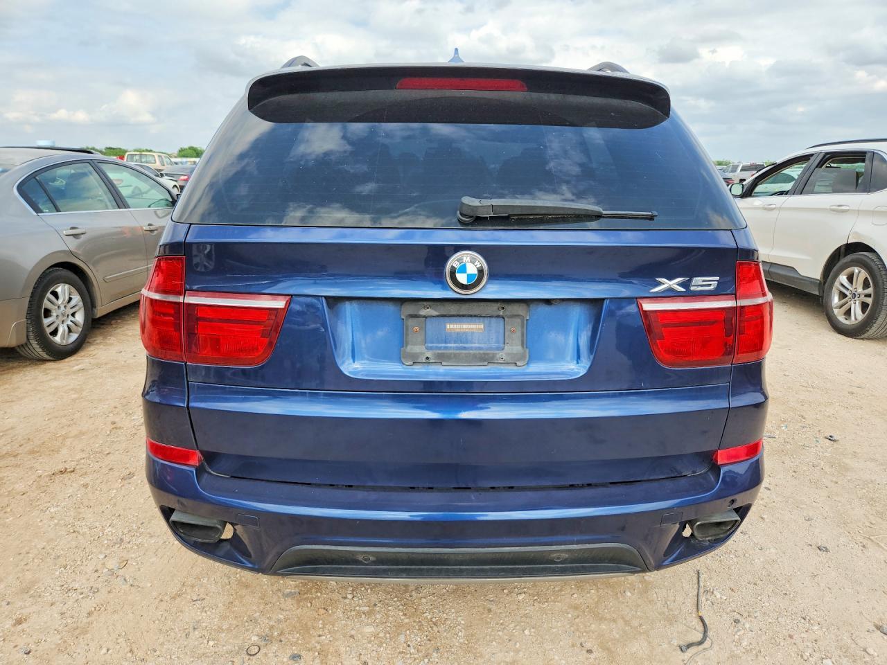 2011 BMW X5 xDrive50I - Фото 6