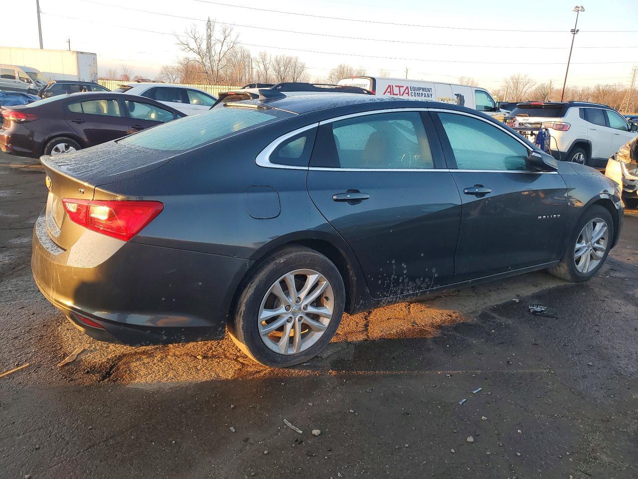 2018 Chevrolet Malibu Lt - Image 3