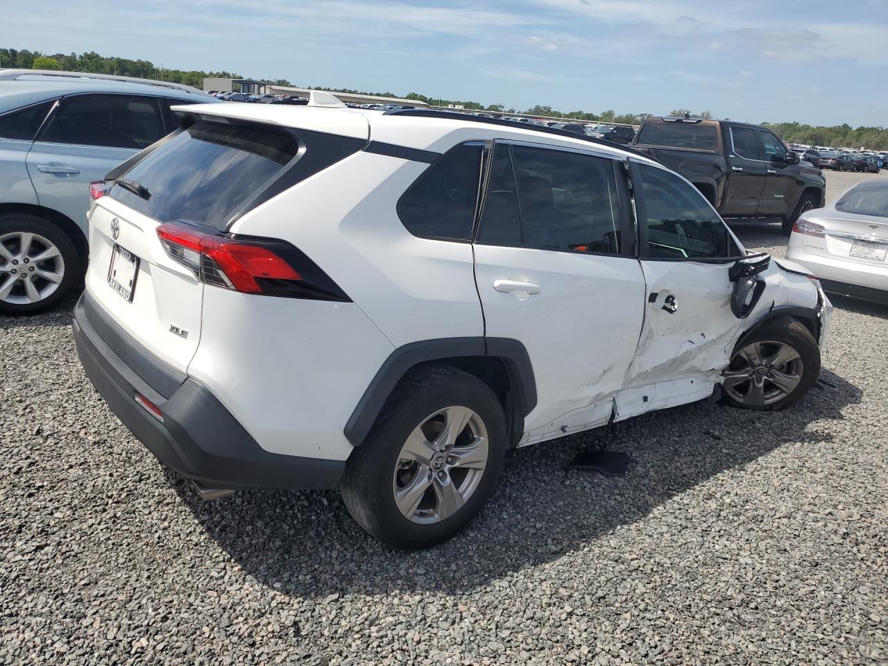2023 Toyota Rav4 Xle - Фото 3