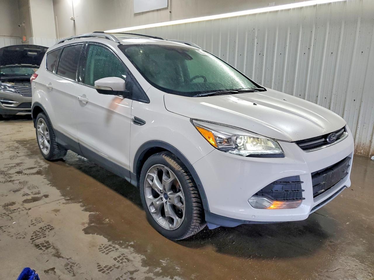 2014 Ford Escape Titanium - Image 4
