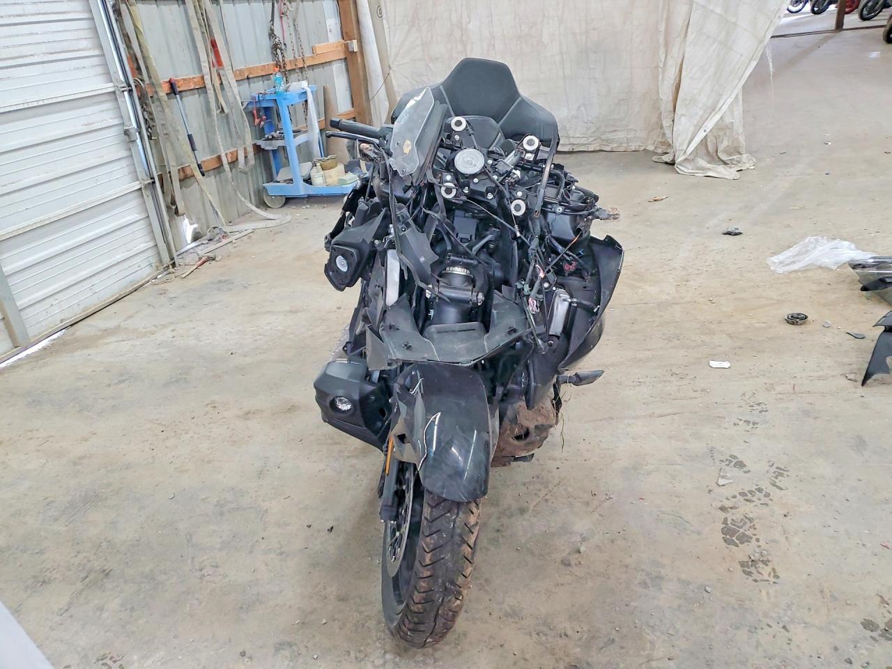 2023 Honda Gl1800 - Image 2