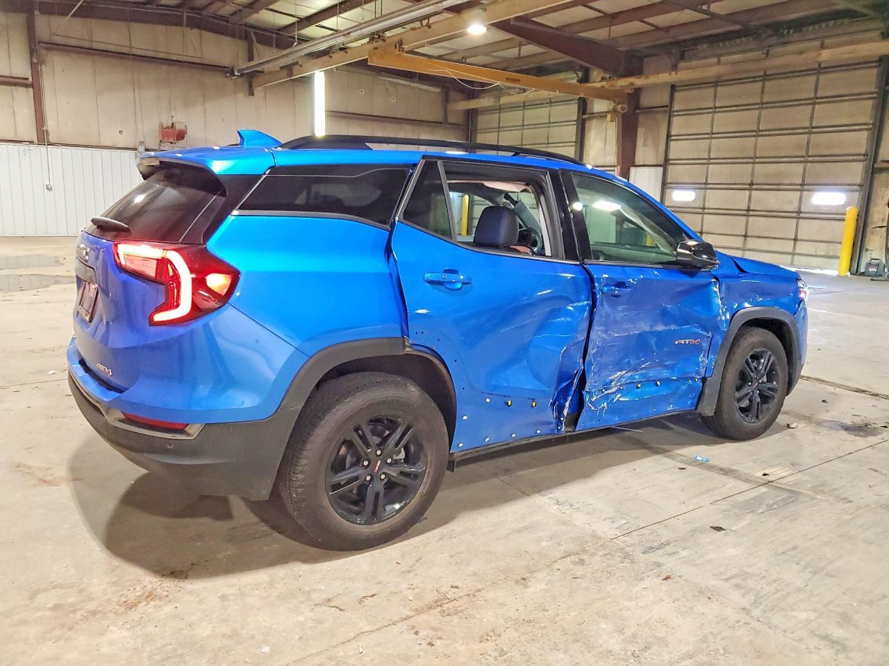 2024 GMC Terrain At4 - Фото 3