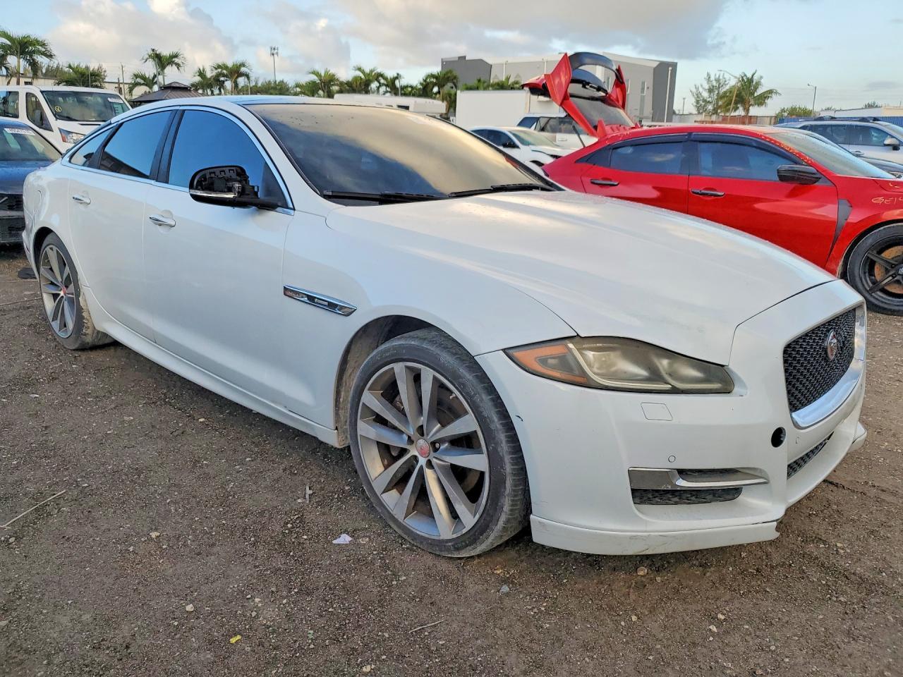 2016 Jaguar Xj - Фото 4