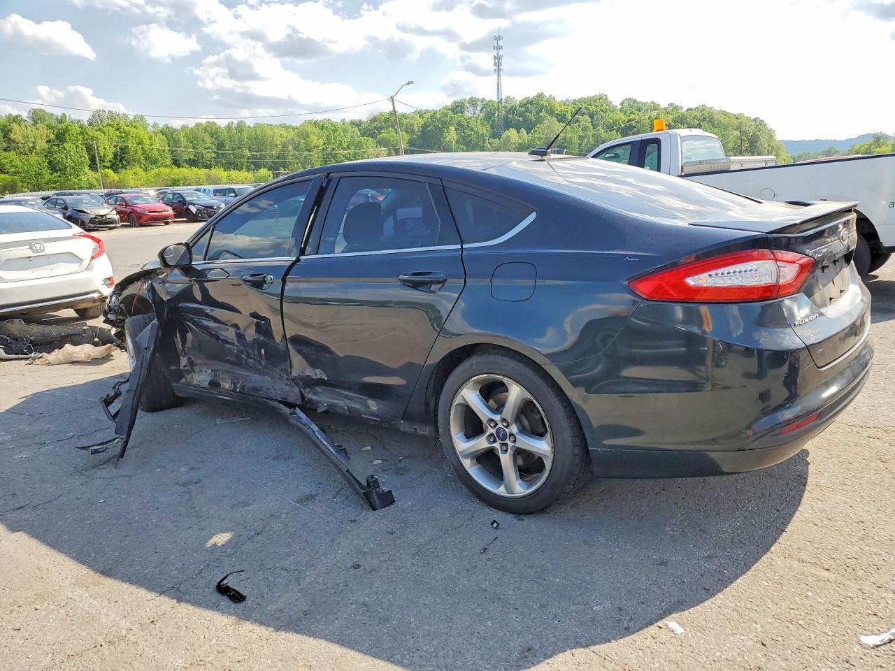 2014 Ford Fusion Se - Фото 2