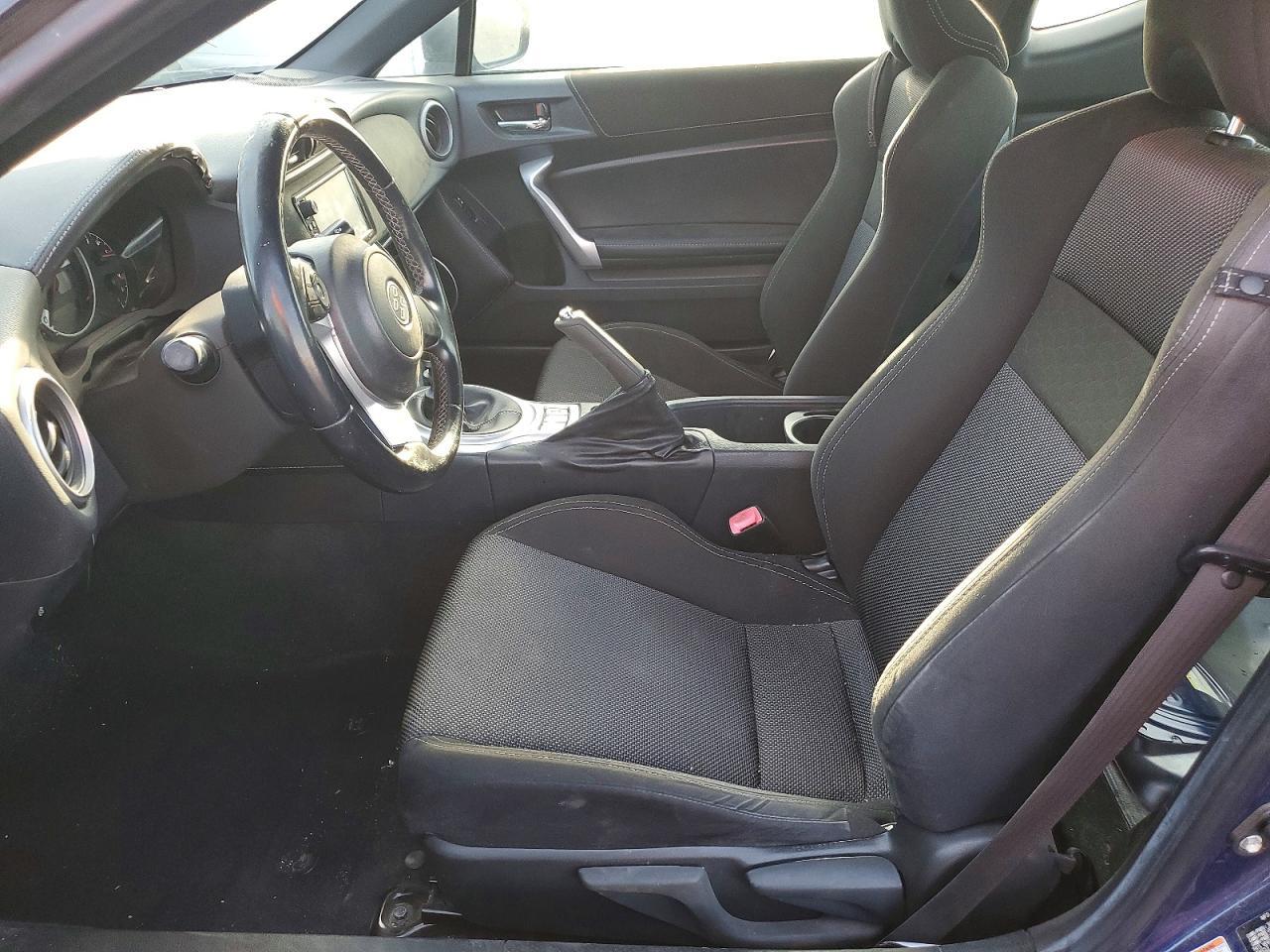 2017 Toyota 86 Base - Image 7