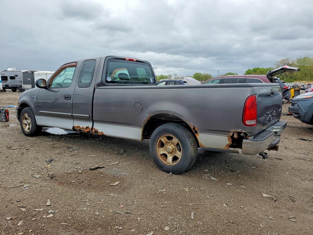 2004 Ford F-150 Heritage Classic - Фото 2