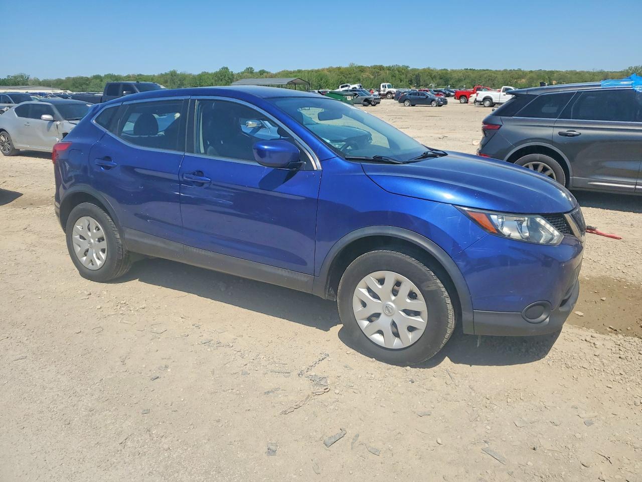 2018 Nissan Rogue Sport S - Image 4