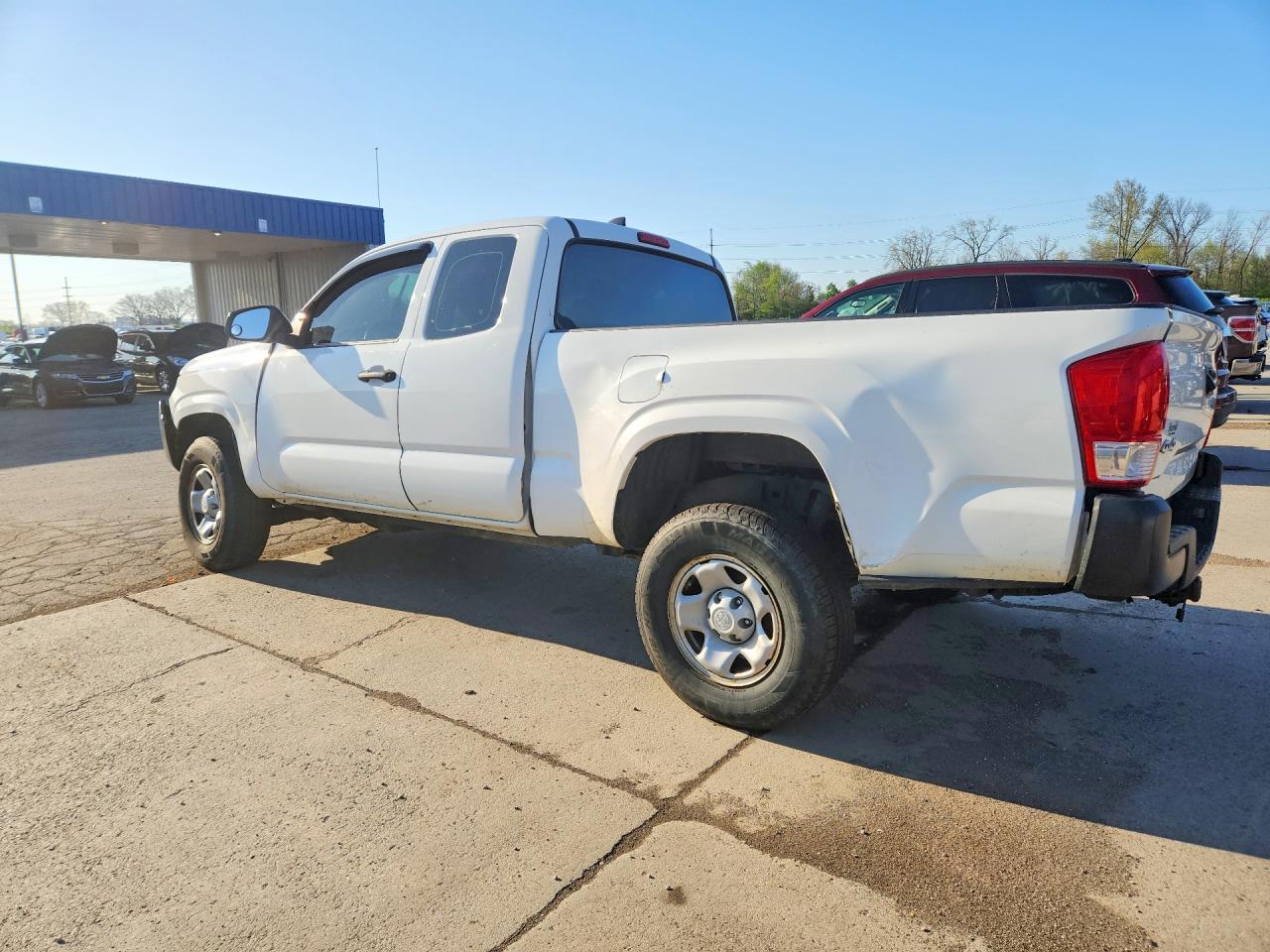 2016 Toyota Tacoma Sr - Фото 2