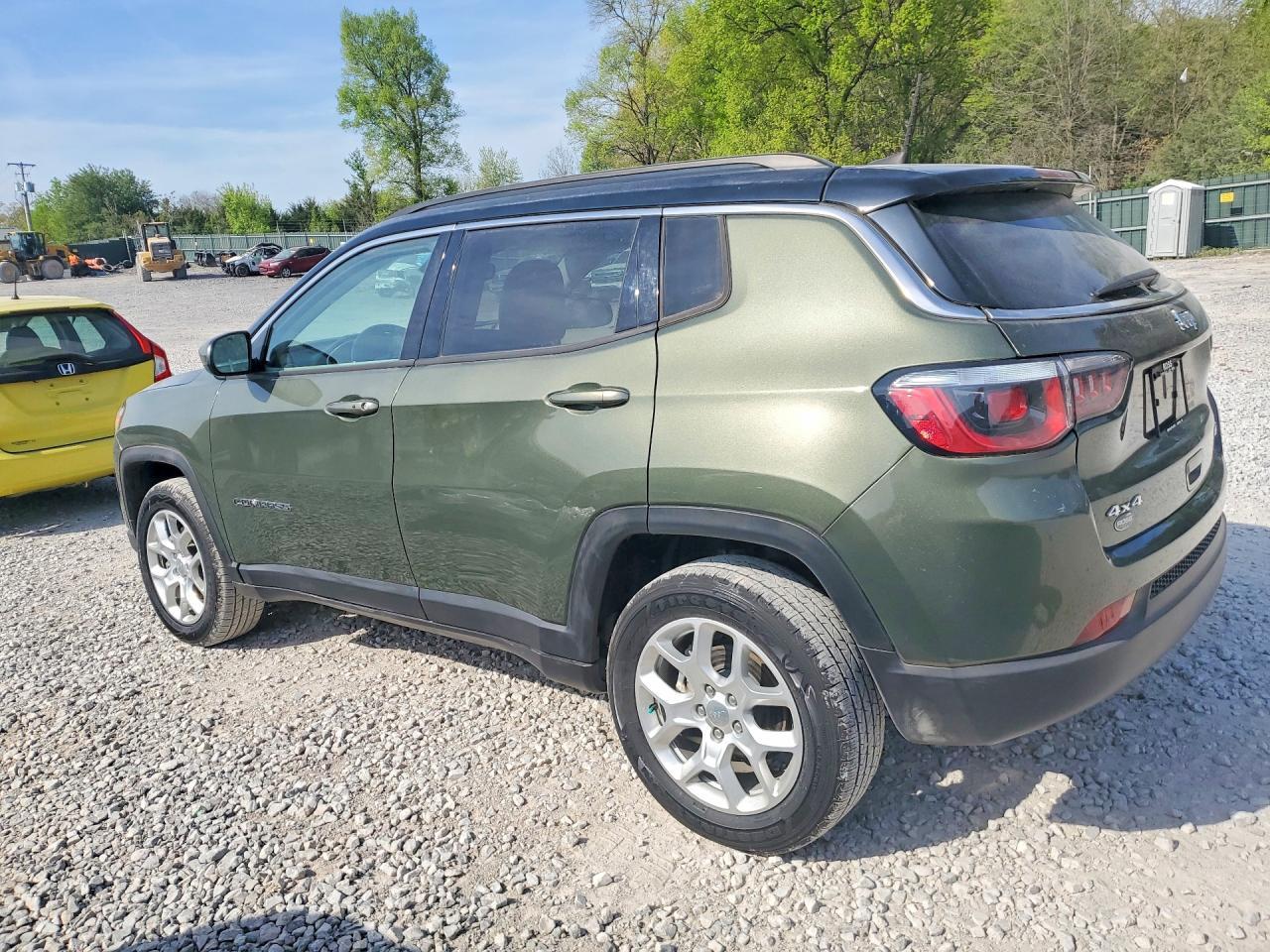 2019 Jeep Compass Latitude - Image 2