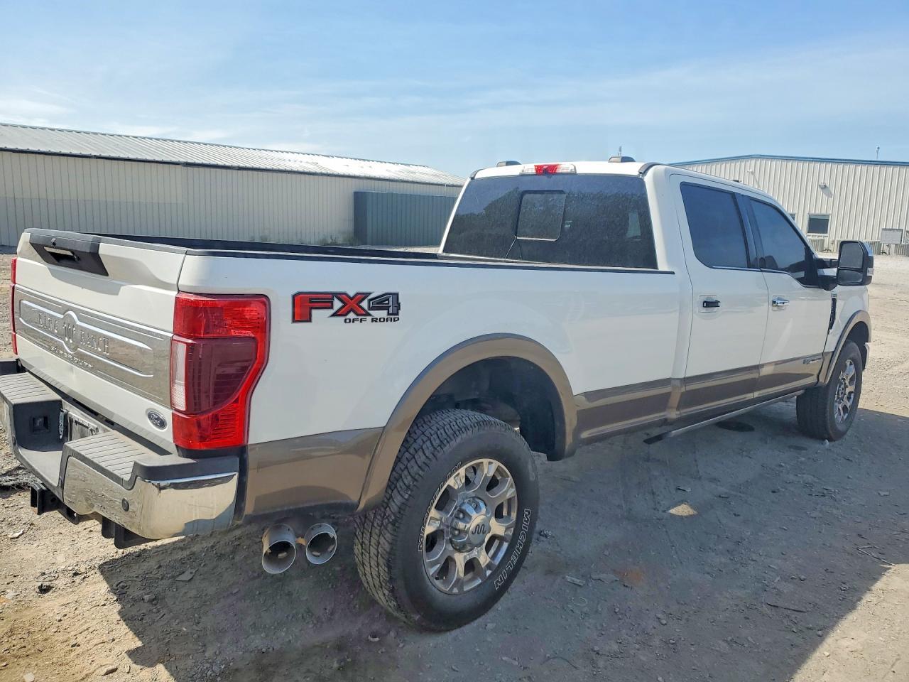 2021 Ford F350 Super Duty - Фото 3