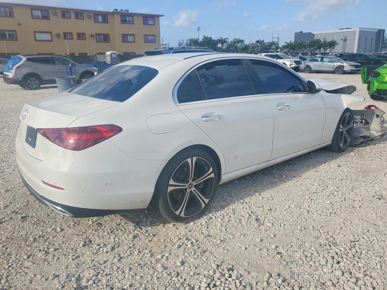 2023 Mercedes-Benz C 300 - Фото 3