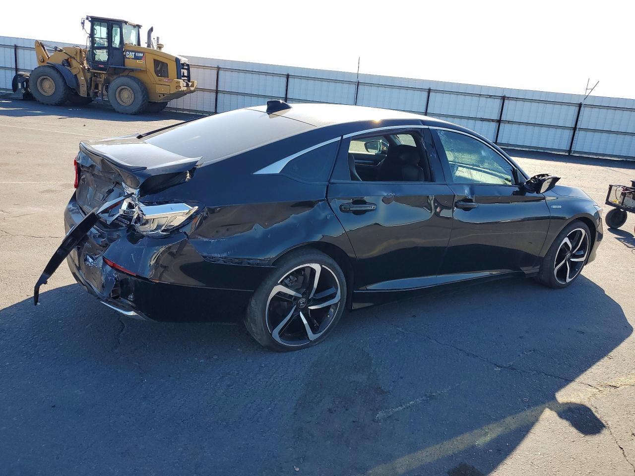 2022 Honda Accord Hybrid Sport - Image 3
