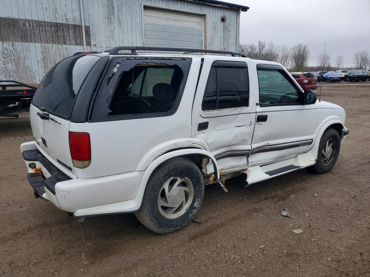 2001 Chevrolet Blazer - Фото 3