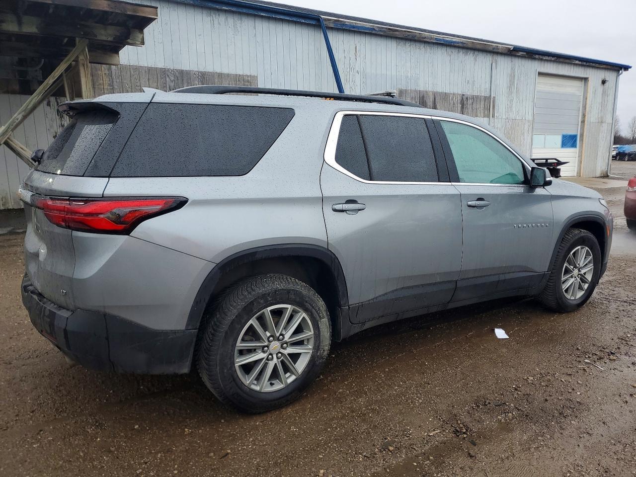 2023 Chevrolet Traverse Lt - Image 3