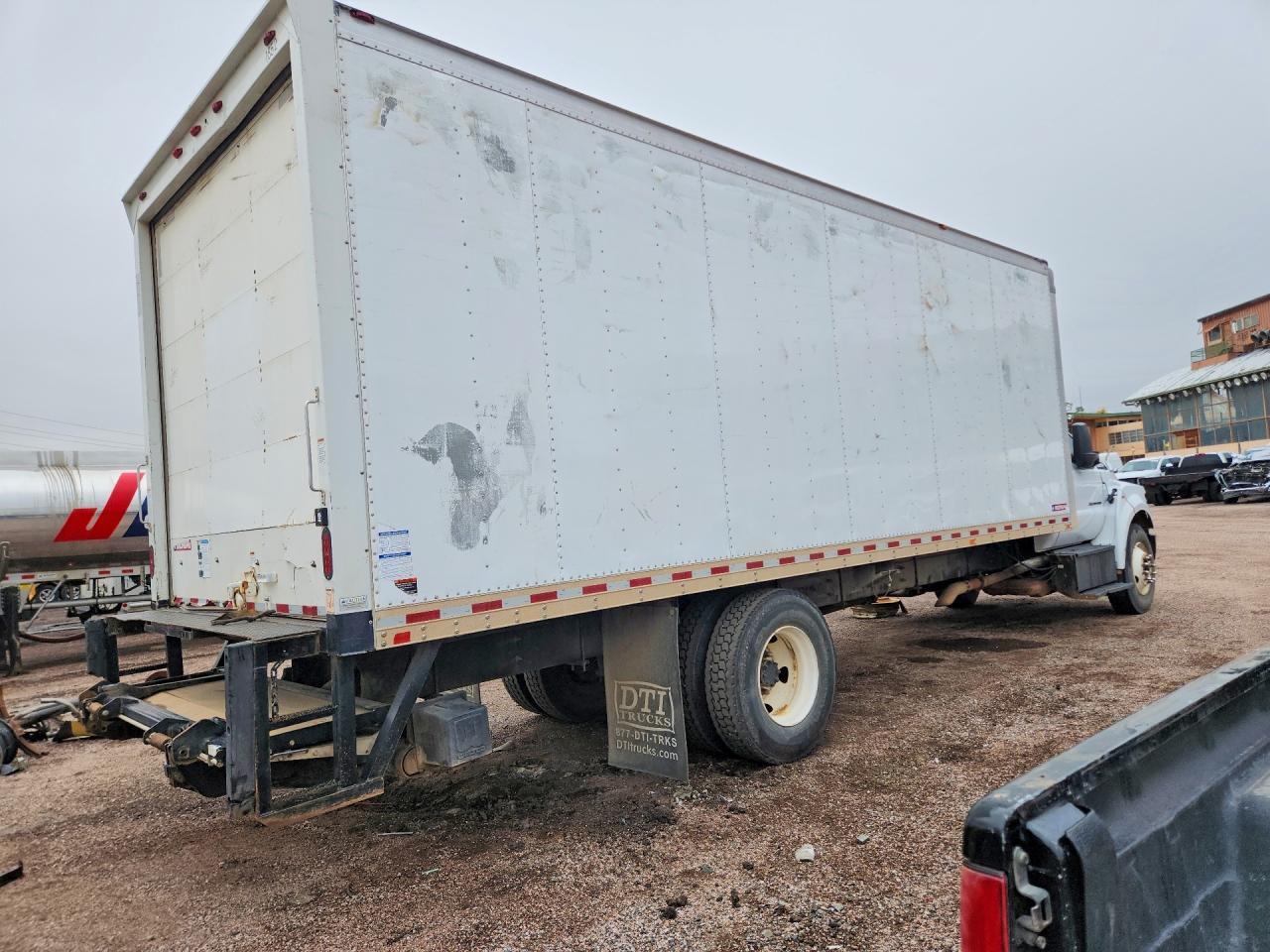 2018 Ford F650 Super - Box Truck - Фото 3