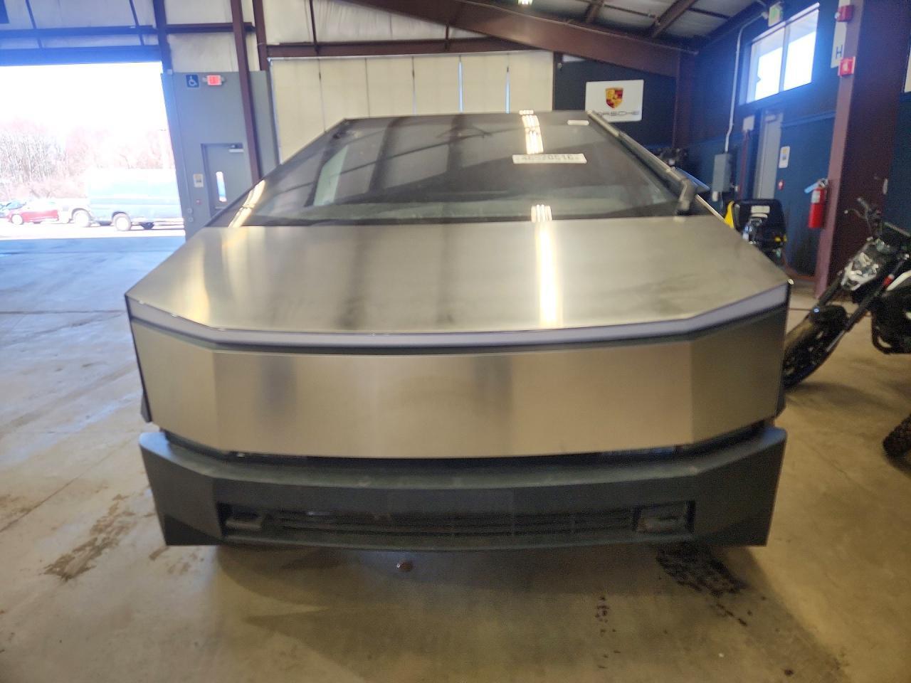 2024 Tesla Cybertruck - Фото 5