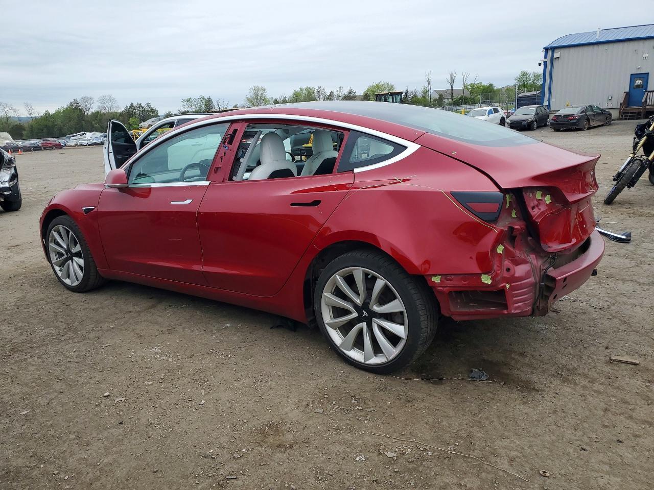 2018 Tesla Model 3 - Фото 2