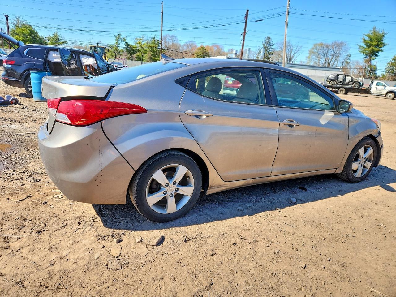 2013 Hyundai Elantra Gls - Фото 3