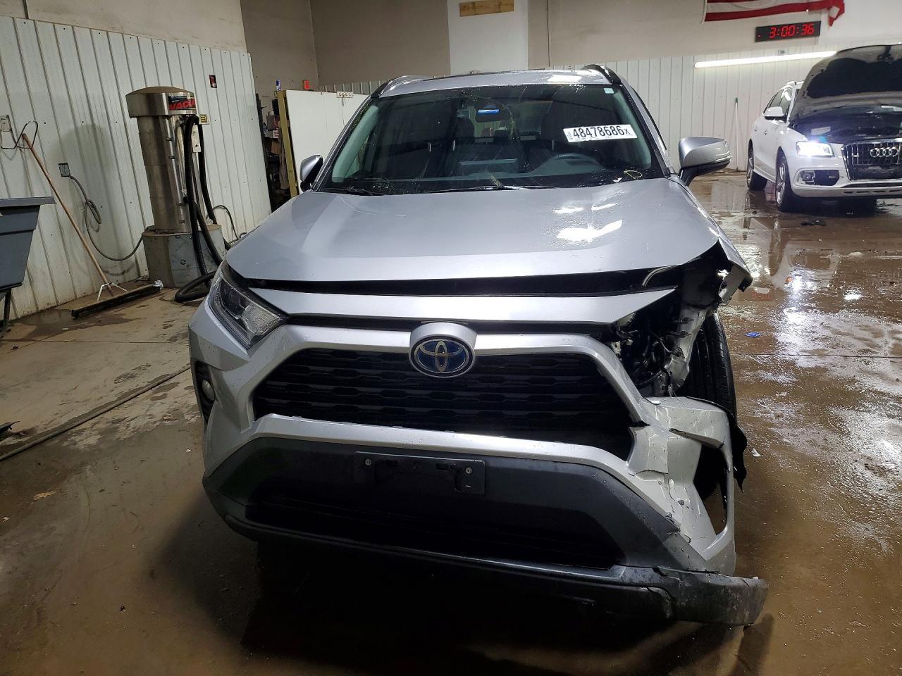 2020 Toyota Rav4 Hybrid Xle - Image 5