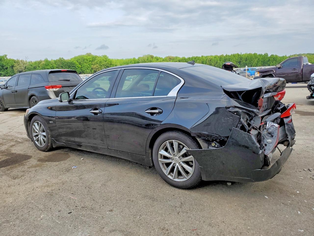 2017 Infiniti Q50 3.0T Premium - Фото 2