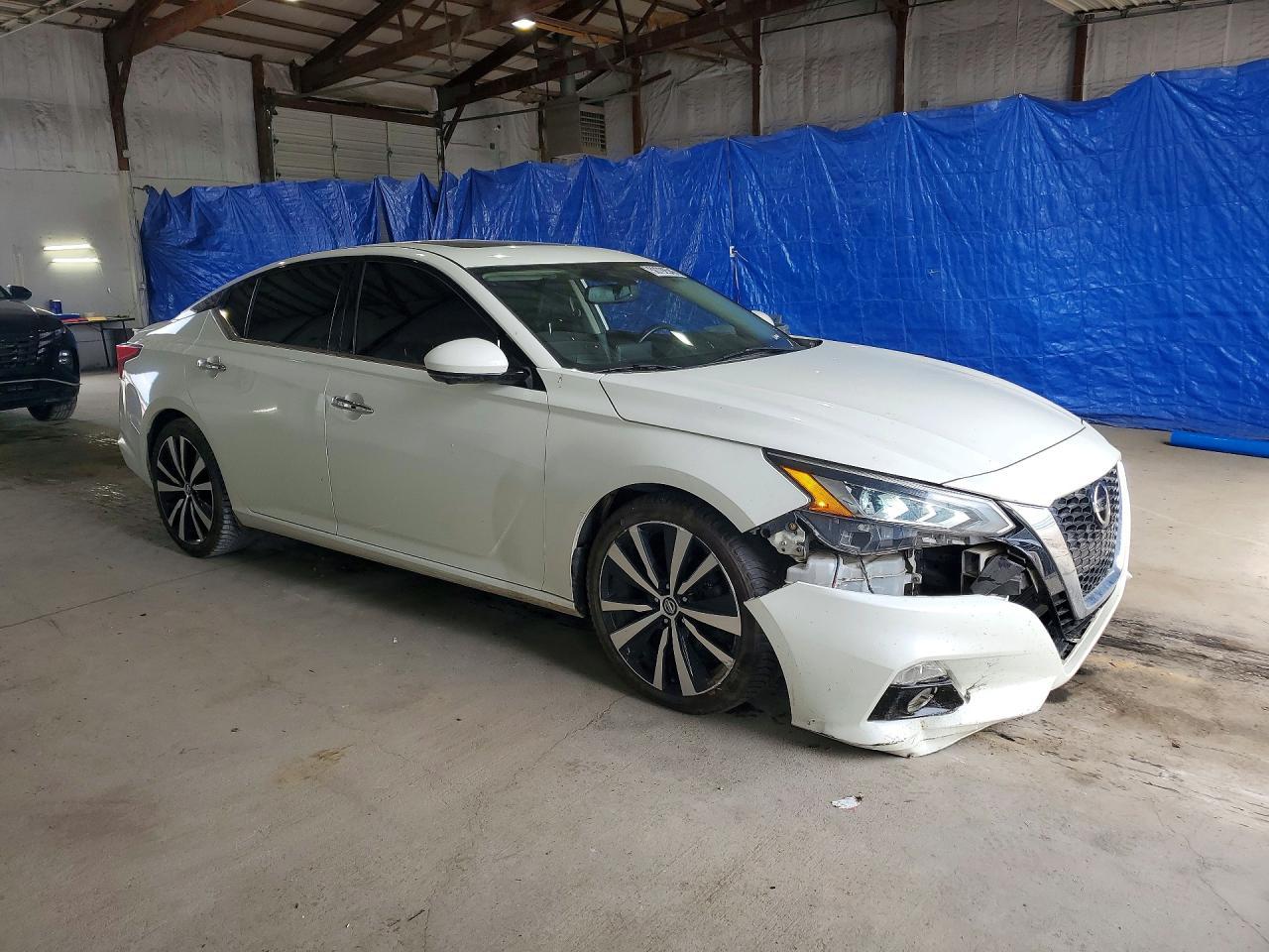 2019 Nissan Altima Platinum - Фото 4