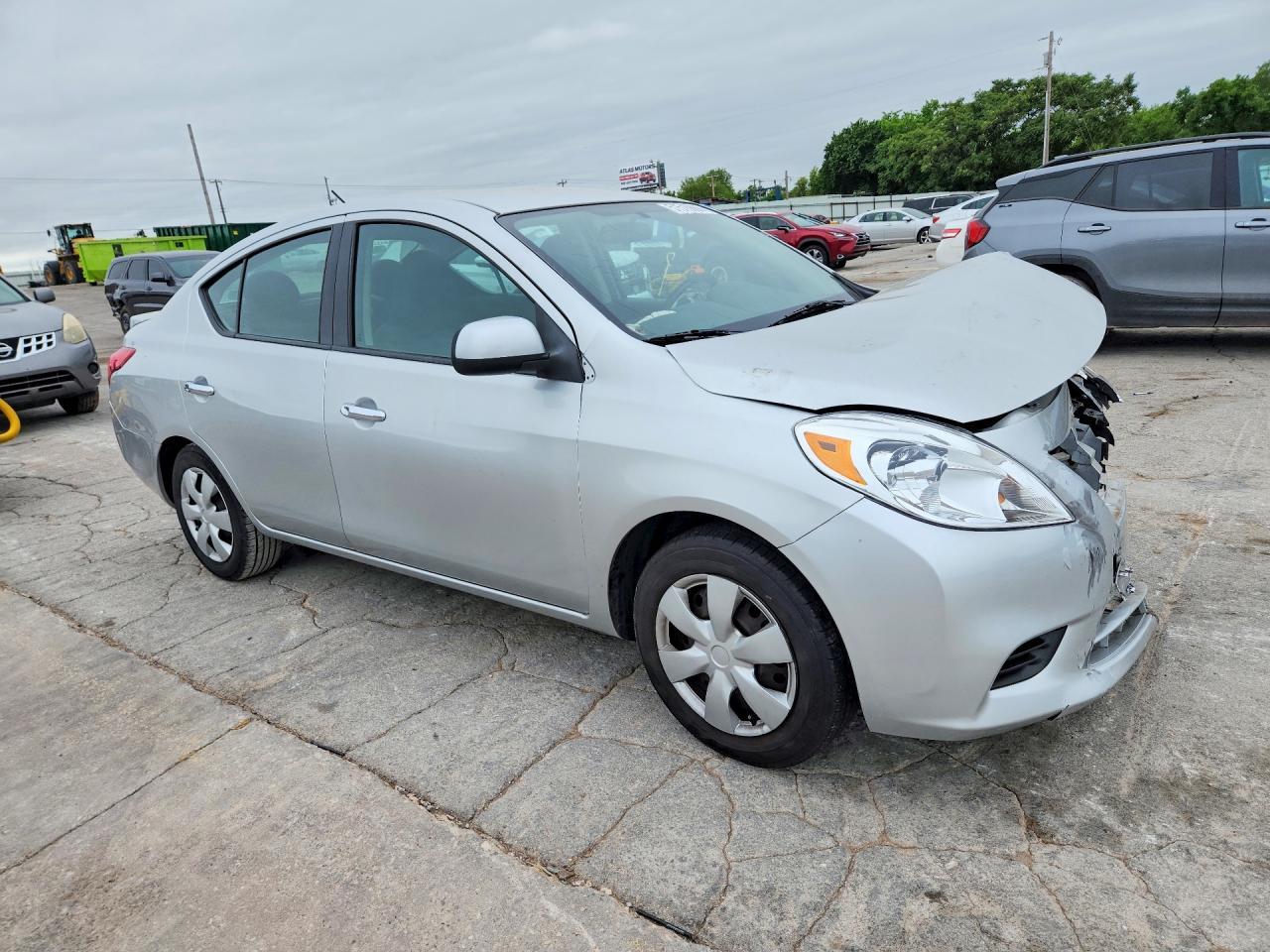 2014 Nissan Versa S - Image 4