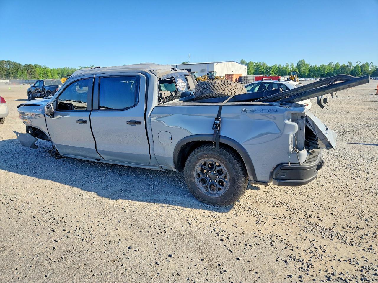 2025 Chevrolet Silverado K1500 Zr2 - Фото 2