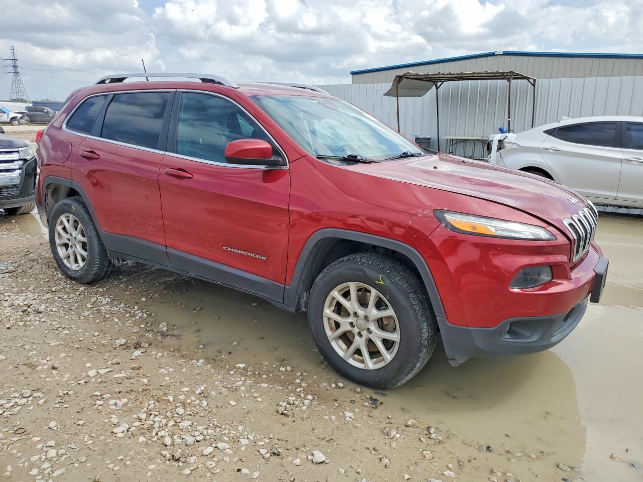 2017 Jeep Cherokee Latitude - Image 4