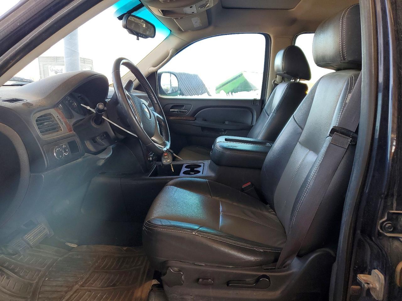 2013 Chevrolet Suburban - Фото 7