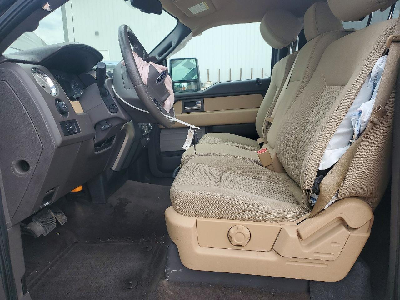 2014 Ford F150 - Фото 7