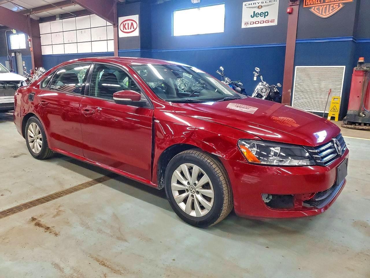 2015 Volkswagen Passat S - Image 4