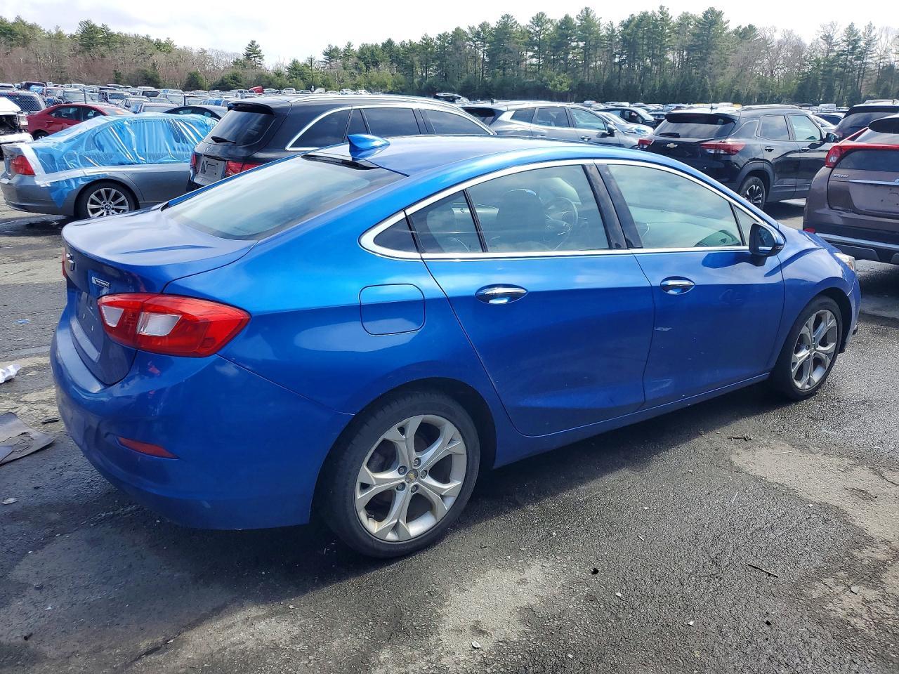2016 Chevrolet Cruze Premier - Фото 3