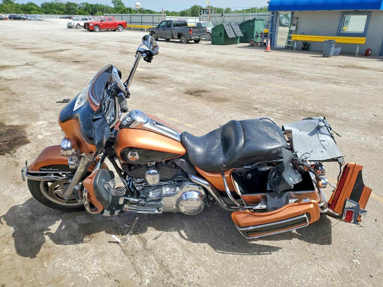 2008 Harley-Davidson Flhtcui 105Th Anniversary Edition - Фото 3