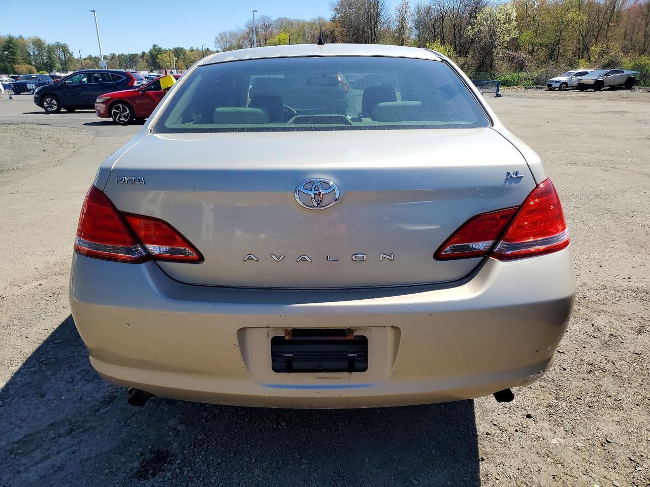 2006 Toyota Avalon Xl - Image 6
